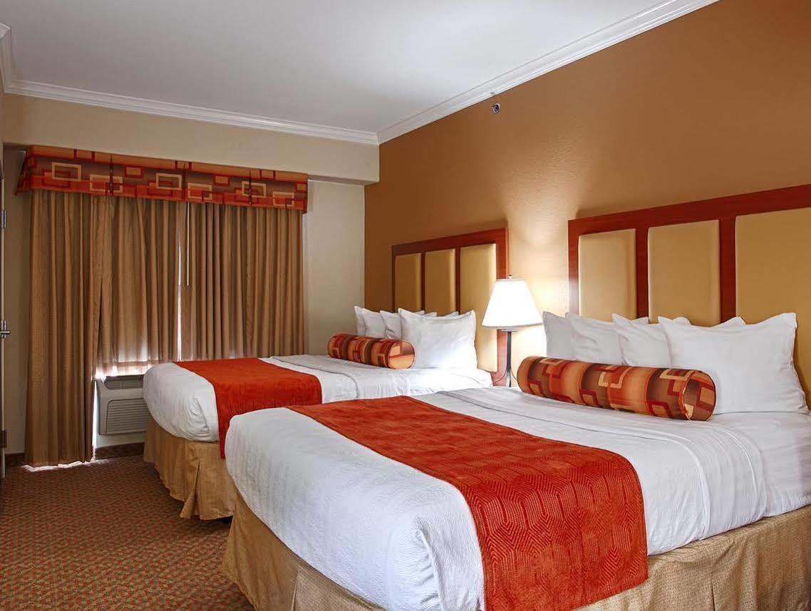 Best Western Plus Waxahachie Inn & Suites Kültér fotó